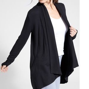 Black pranayama wrap